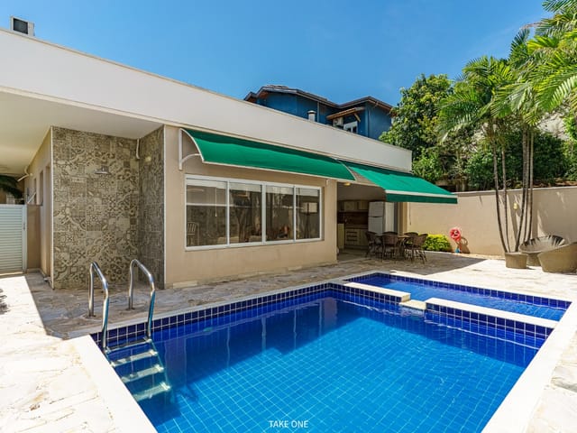 Foto do Casa - Casa no condomínio Condomínio Villaggio di Verona para venda com 3 quartos, sendo 3 suítes, 235m² | Lares e Andares Imóveis