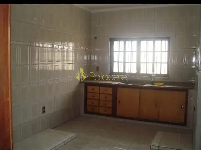 Casa 3 quartos e 2 banheiros, à venda, no bairro Jardim Cristina em Pindamonhangaba
