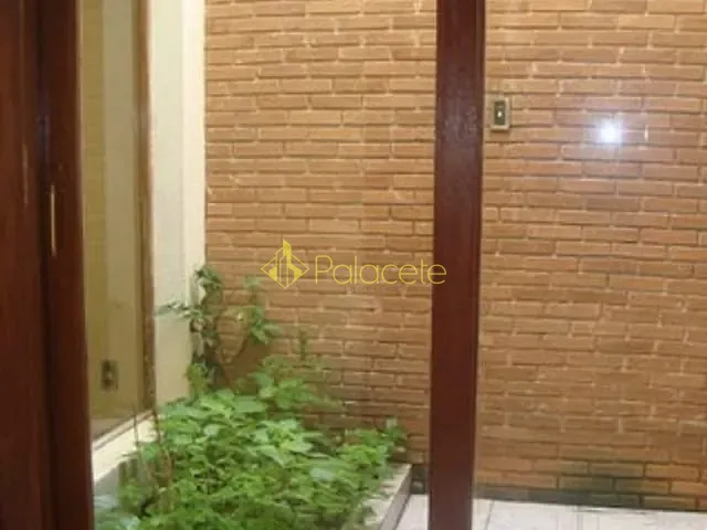 Casa 3 quartos e 2 banheiros, à venda, no bairro Jardim Cristina em Pindamonhangaba