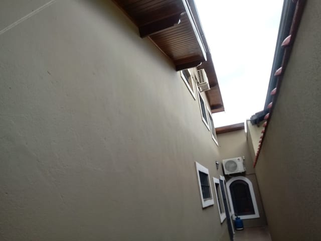 Casa com 250m² 4 quartos e 1 banheiro, à venda, no bairro Loteamento Residencial Andrade em Pindamonhangaba