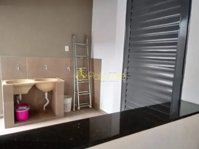 Casa com 250m² 4 quartos e 1 banheiro, à venda, no bairro Loteamento Residencial Andrade em Pindamonhangaba