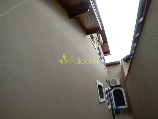 Casa com 250m² 4 quartos e 1 banheiro, à venda, no bairro Loteamento Residencial Andrade em Pindamonhangaba
