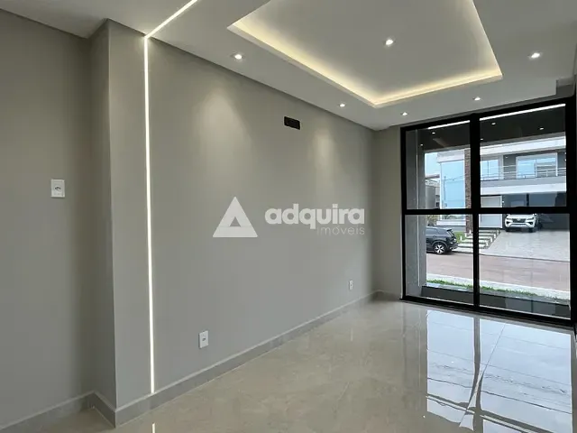 Casa 3 quartos e 4 banheiros, à venda, no bairro Jardim Carvalho em Ponta Grossa