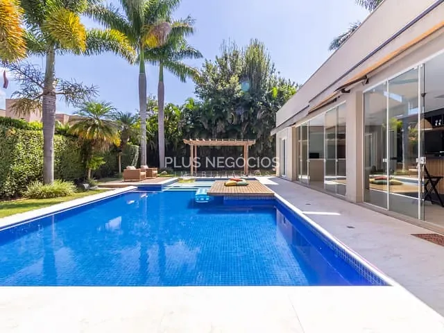 Casa com 1194m² 4 quartos e 6 banheiros, à venda, no bairro Barreirinho em Araçoiaba da Serra