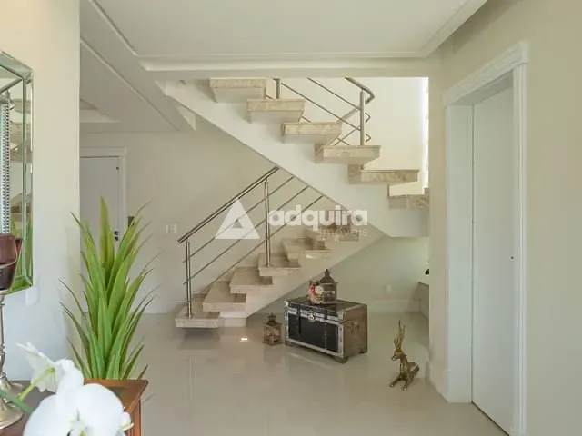 Casa com 582m² 3 quartos e 6 banheiros, à venda, no bairro Orfãs em Ponta Grossa