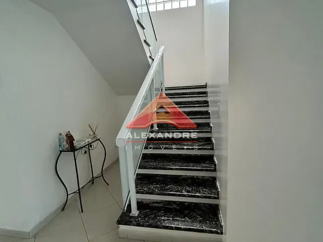 Casa com 317m² 4 quartos e 3 banheiros, à venda, no bairro Jardim Valparaíba em São José dos Campos