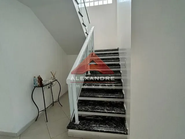 Casa com 317m² 4 quartos e 3 banheiros, à venda, no bairro Jardim Valparaíba em São José dos Campos