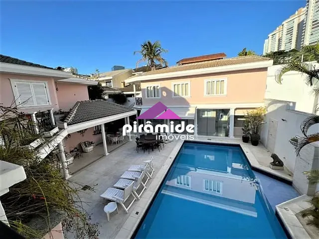 Casa com 720m² 4 quartos e 6 banheiros, à venda, no bairro Jardim das Colinas em São José dos Campos
