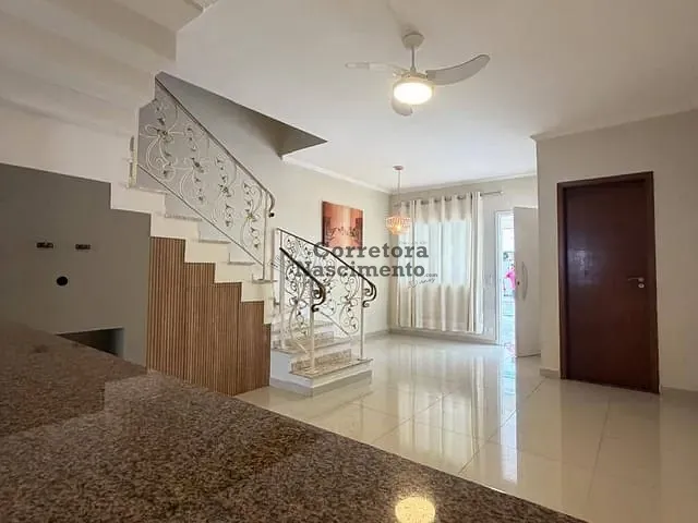 Casa com 160m² 2 quartos e 3 banheiros, à venda, no bairro Jardim Santa Maria em Jacareí