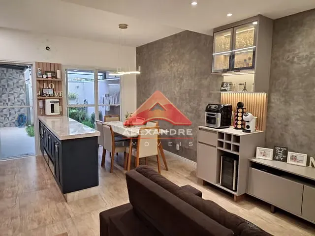 Casa com 148m² 3 quartos e 1 banheiro, à venda, no bairro Urbanova em São José dos Campos