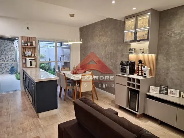 Casa com 148m² 3 quartos e 1 banheiro, à venda, no bairro Urbanova em São José dos Campos