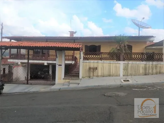Casa com 1081m² 3 quartos e 2 banheiros, à venda, no bairro Jardim Paulista em Atibaia