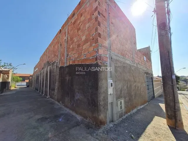 Casa com 250m² 4 quartos e 2 banheiros, à venda, no bairro Jardim Nova Manchester em Sorocaba