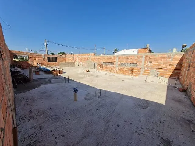 Casa com 250m² 4 quartos e 2 banheiros, à venda, no bairro Jardim Nova Manchester em Sorocaba