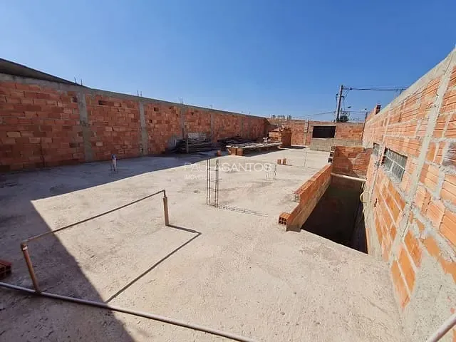 Casa com 250m² 4 quartos e 2 banheiros, à venda, no bairro Jardim Nova Manchester em Sorocaba