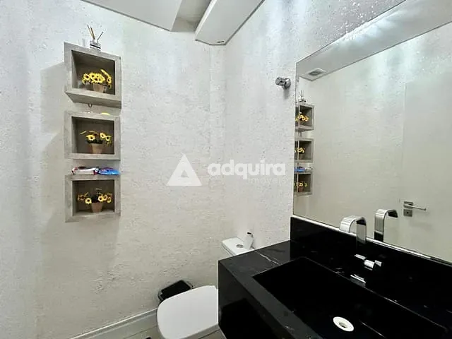 Casa com 359m² 4 quartos e 3 banheiros, à venda, no bairro Neves em Ponta Grossa