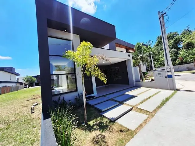 Casa com 212m², à venda, no bairro Jardim Jacinto em Jacareí