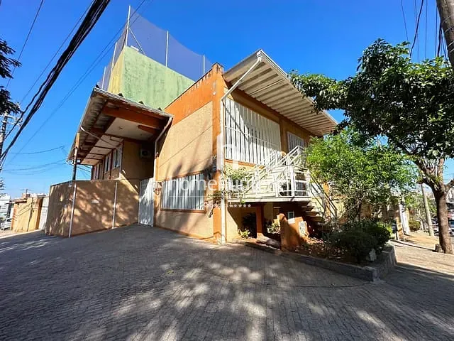 Casa com 470m² 12 quartos e 7 banheiros, à venda ou para alugar, no bairro Nova Campinas em Campinas
