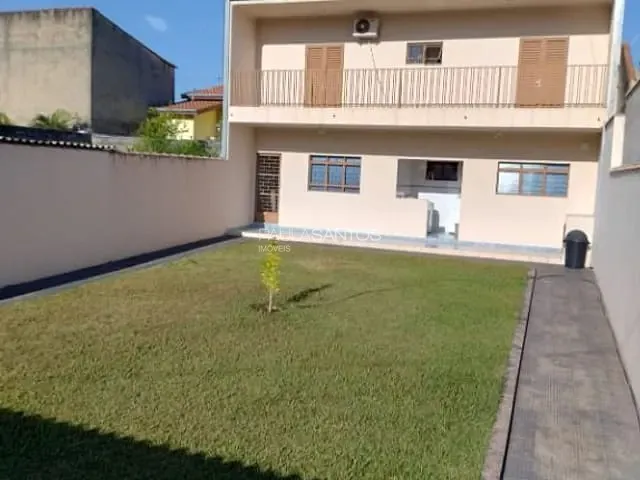 Casa com 500m² 2 quartos e 2 banheiros, à venda, no bairro Parque Três Meninos em Sorocaba
