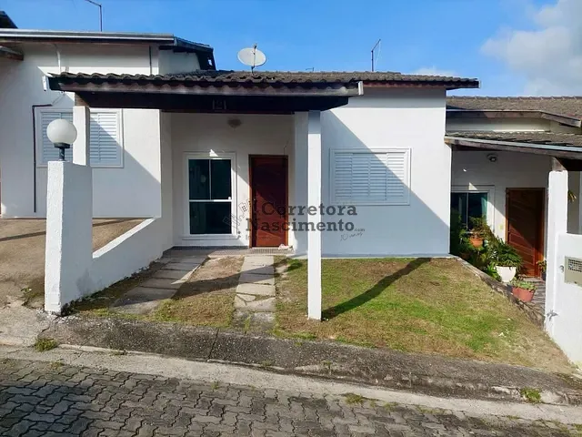 Casa com 66m², à venda, no bairro Jardim Maria Amelia em Jacareí
