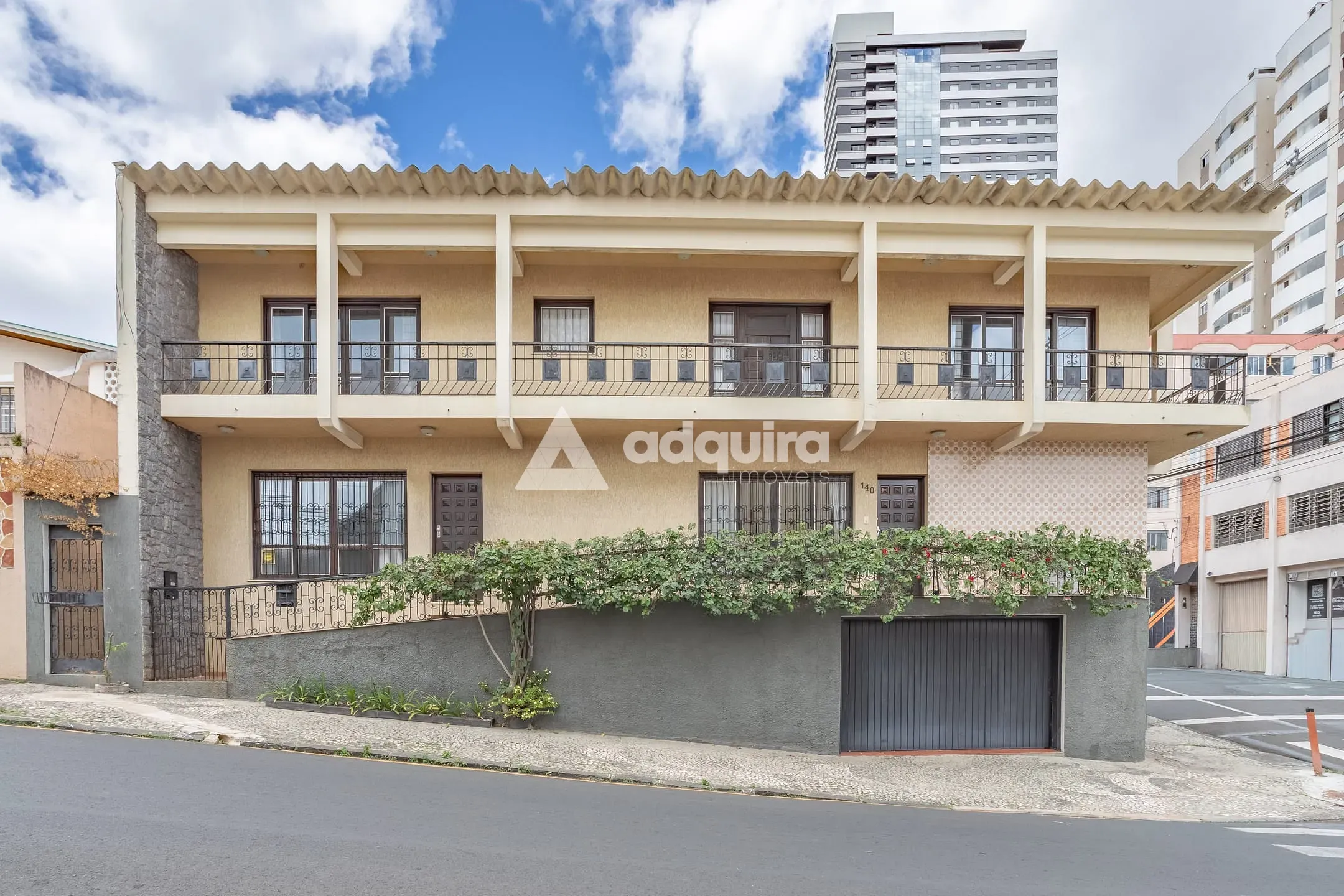 Casa, 5 quartos, 317 m² - Foto 1