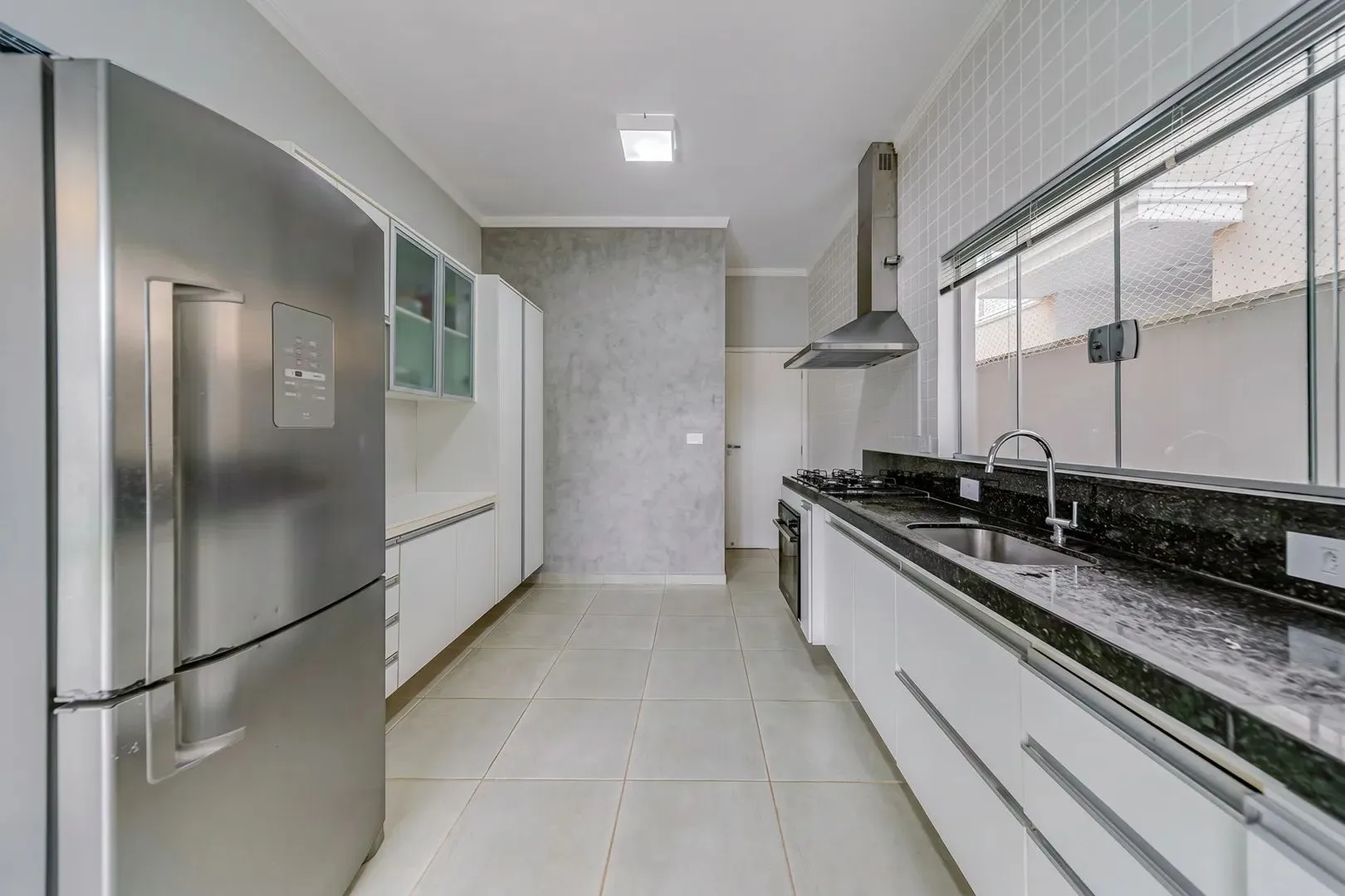 Casa, 4 quartos, 230 m² - Foto 24
