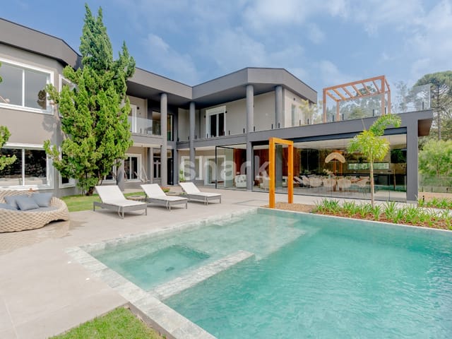 Casa com 1250m² 5 quartos e 7 banheiros, à venda, no bairro Residencial Tamboré em Barueri