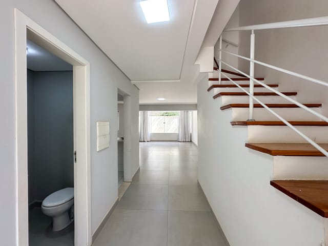 Foto do Casa - Casa no condomínio Condomínio Villa Campolim para venda com 3 quartos, sendo 3 suítes, 180m² | Lares e Andares Imóveis