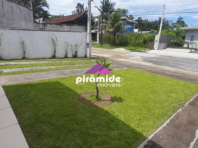 Casa com 360m² 3 quartos e 4 banheiros, à venda, no bairro Mar Verde em Caraguatatuba