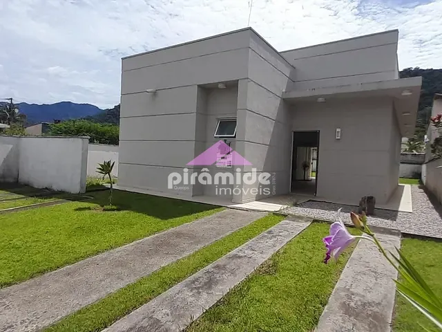 Casa com 360m² 3 quartos e 4 banheiros, à venda, no bairro Mar Verde em Caraguatatuba