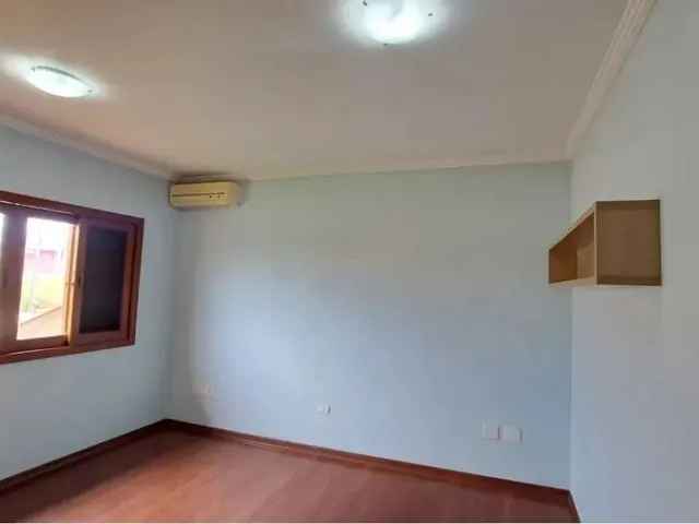 Casa com 325m² 3 quartos e 2 banheiros, para alugar, no bairro Urbanova em São José Dos Campos