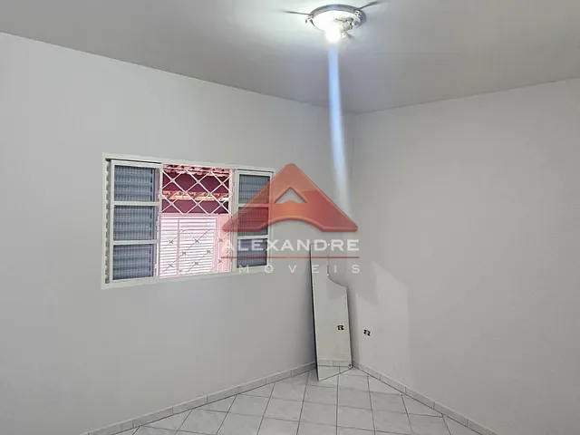 Casa com 150m² 3 quartos e 1 banheiro, à venda, no bairro Vila Industrial em São José dos Campos