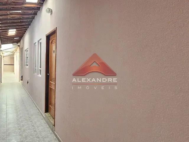 Casa com 150m² 3 quartos e 1 banheiro, à venda, no bairro Vila Industrial em São José dos Campos