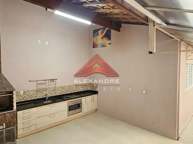 Casa com 150m² 3 quartos e 1 banheiro, à venda, no bairro Vila Industrial em São José dos Campos