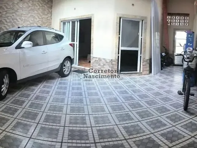Casa com 400m² 3 quartos e 3 banheiros, à venda, no bairro Parque dos Príncipes em Jacareí