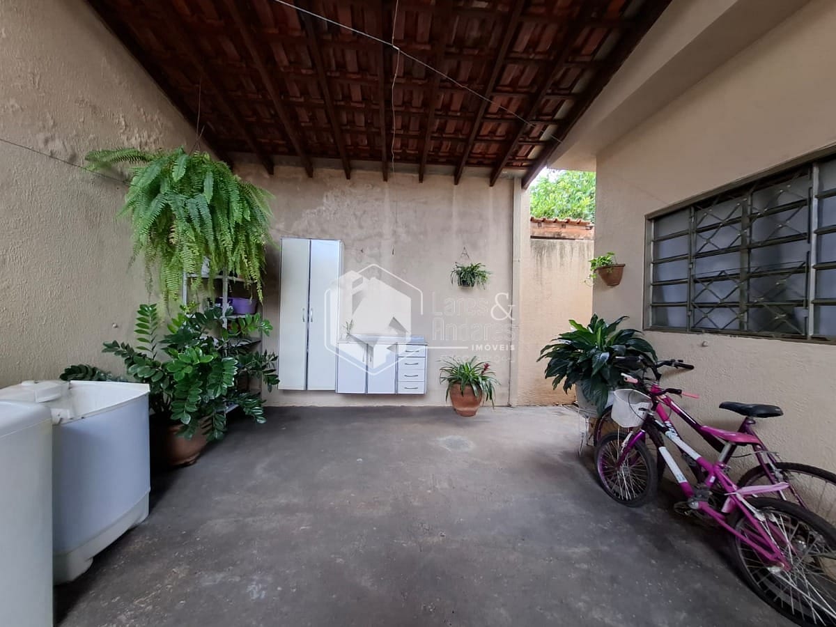 Casa à venda com 3 quartos, 167m² - Foto 9
