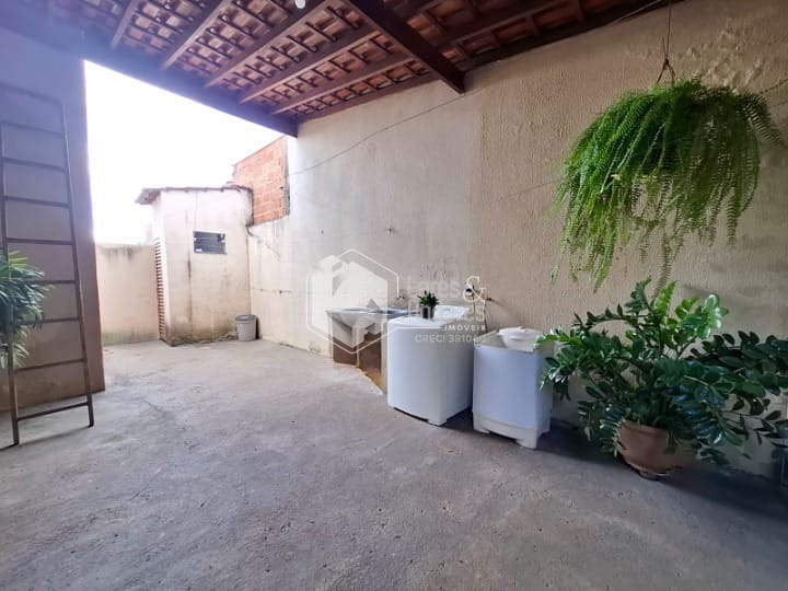 Casa à venda com 3 quartos, 167m² - Foto 8