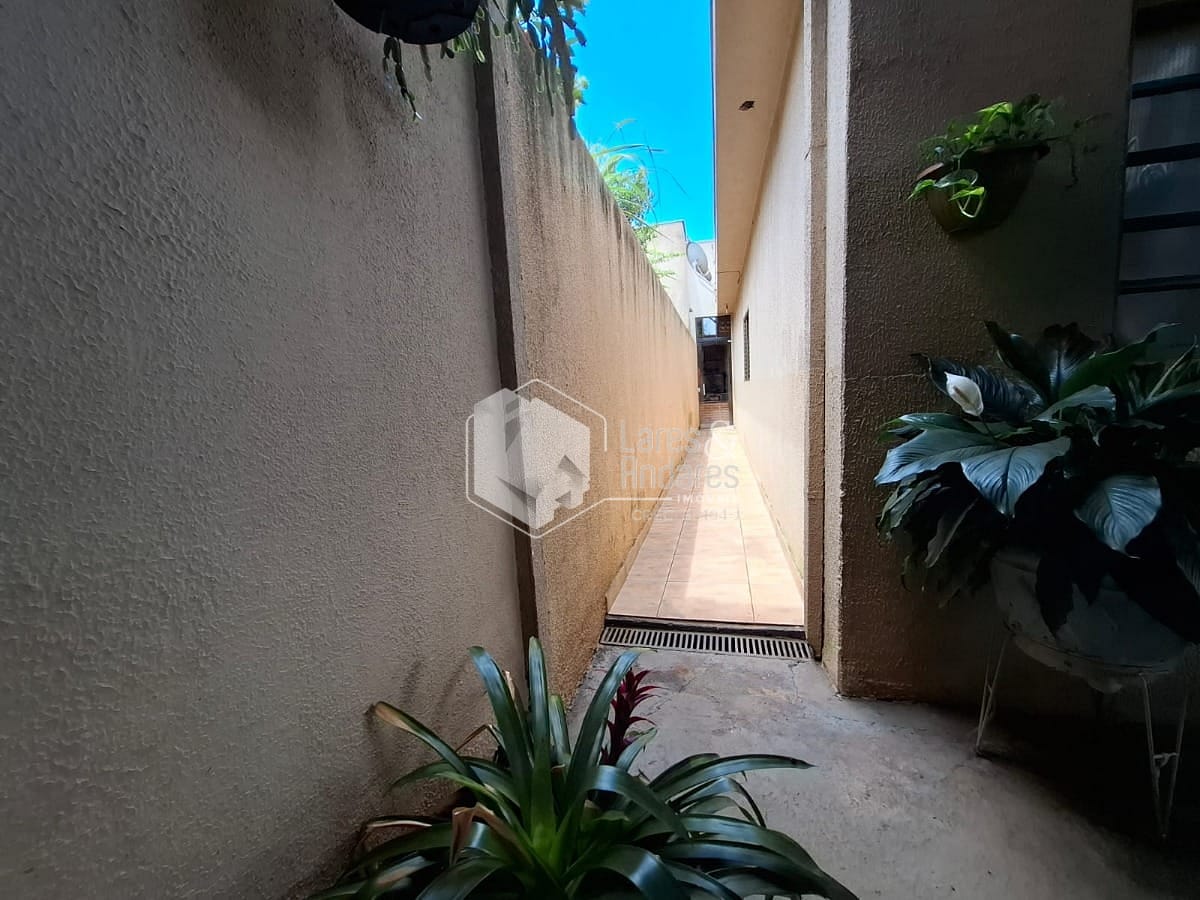 Casa à venda com 3 quartos, 167m² - Foto 10