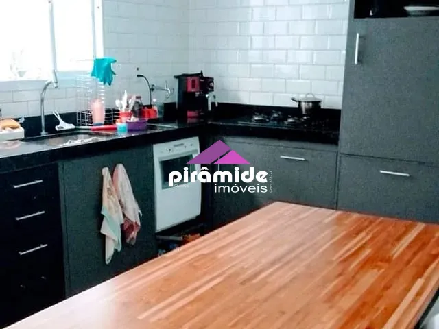 Casa com 180m² 3 quartos e 3 banheiros, à venda, no bairro Vila Tatetuba em São José dos Campos