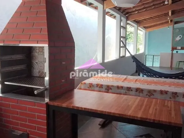 Casa com 180m² 3 quartos e 3 banheiros, à venda, no bairro Vila Tatetuba em São José dos Campos