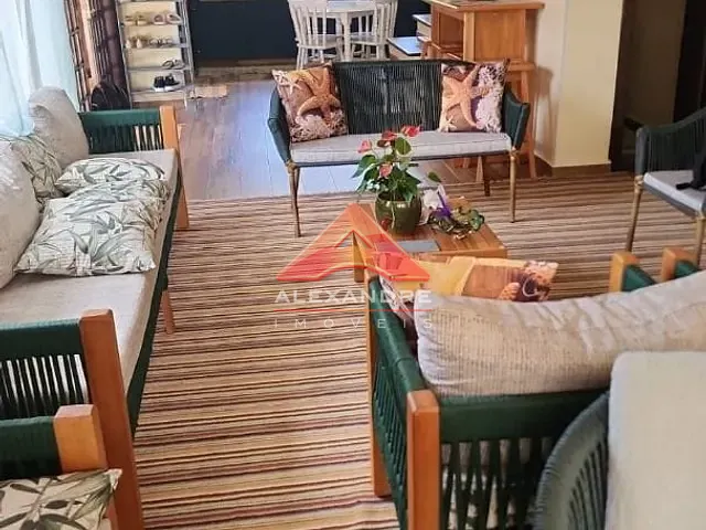 Casa com 1500m² 4 quartos e 3 banheiros, à venda, no bairro Praia de Camburi em São Sebastião