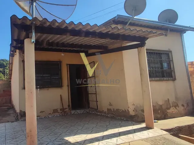 Casa com 300m² 3 quartos e 2 banheiros, à venda, no bairro Jibran El Hadj em Anápolis