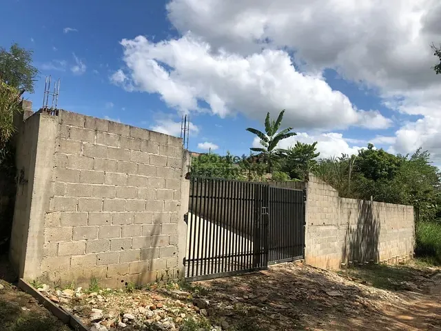 Casa com 1250m² 1 quarto e 1 banheiro, à venda, no bairro Veraneio Ijal em Jacareí