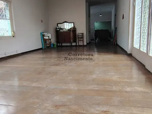 Casa com 500m², para alugar, no bairro Jardim Leonidia em Jacareí