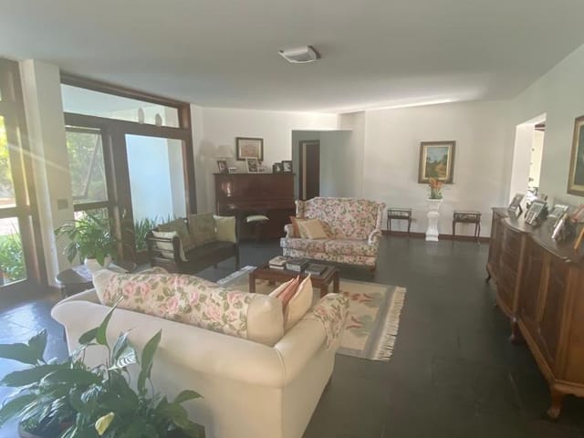 Casa com 720m² 4 quartos e 7 banheiros, à venda ou para alugar, no bairro Alphaville em Santana de Parnaíba