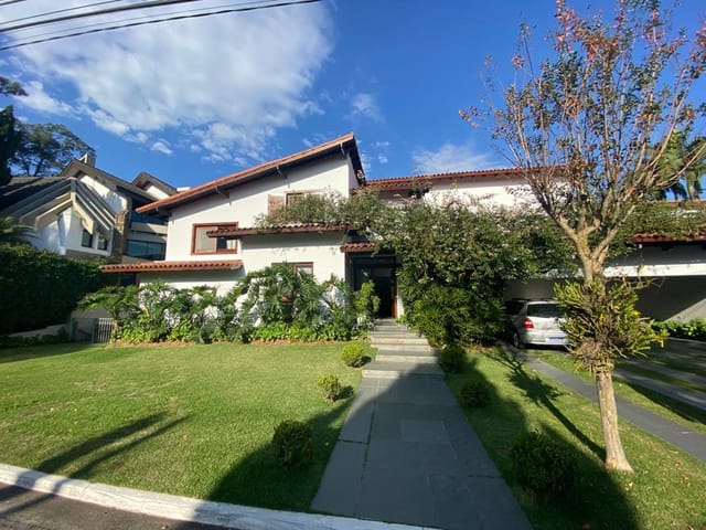 Casa com 720m² 4 quartos e 7 banheiros, à venda ou para alugar, no bairro Alphaville em Santana de Parnaíba