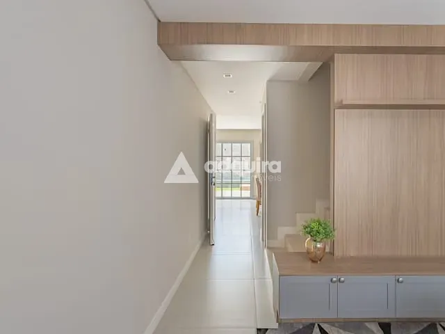 Casa com 132m² 3 quartos e 3 banheiros, à venda, no bairro Colônia Dona Luíza em Ponta Grossa