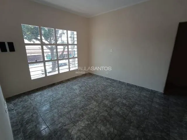 Casa com 300m² 3 quartos e 2 banheiros, à venda, no bairro Jardim Gonçalves em Sorocaba