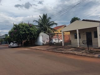 Foto do Casa-Casa tipo para venda em Jardim Tancredo Neves com 3 quartos, 170m²