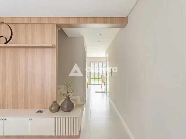 Casa com 132m² 3 quartos e 3 banheiros, à venda, no bairro Colônia Dona Luíza em Ponta Grossa